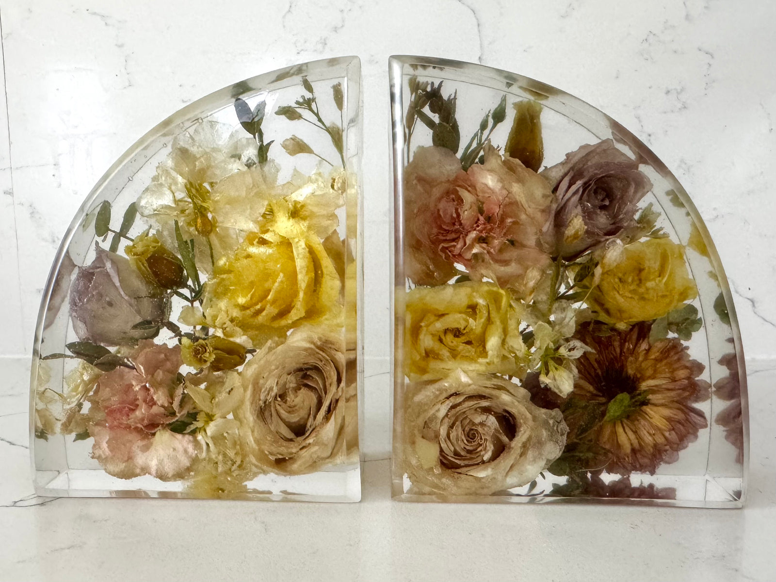4.5 Resin Bookends